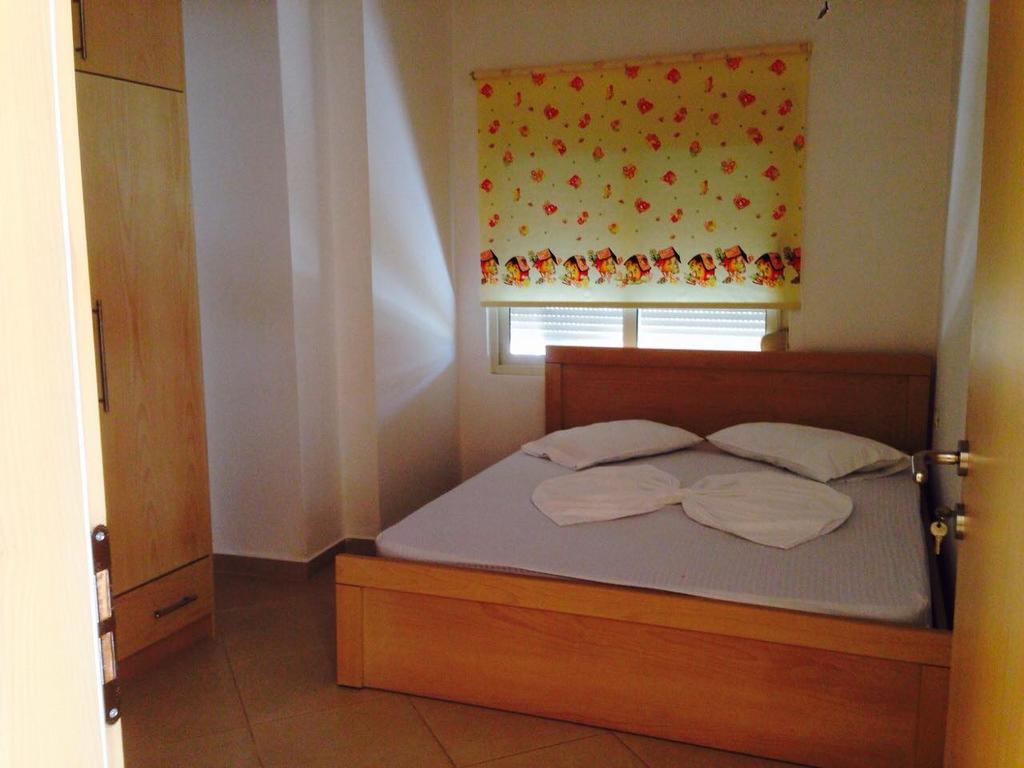 Apartments On The Beach Sarandë エクステリア 写真