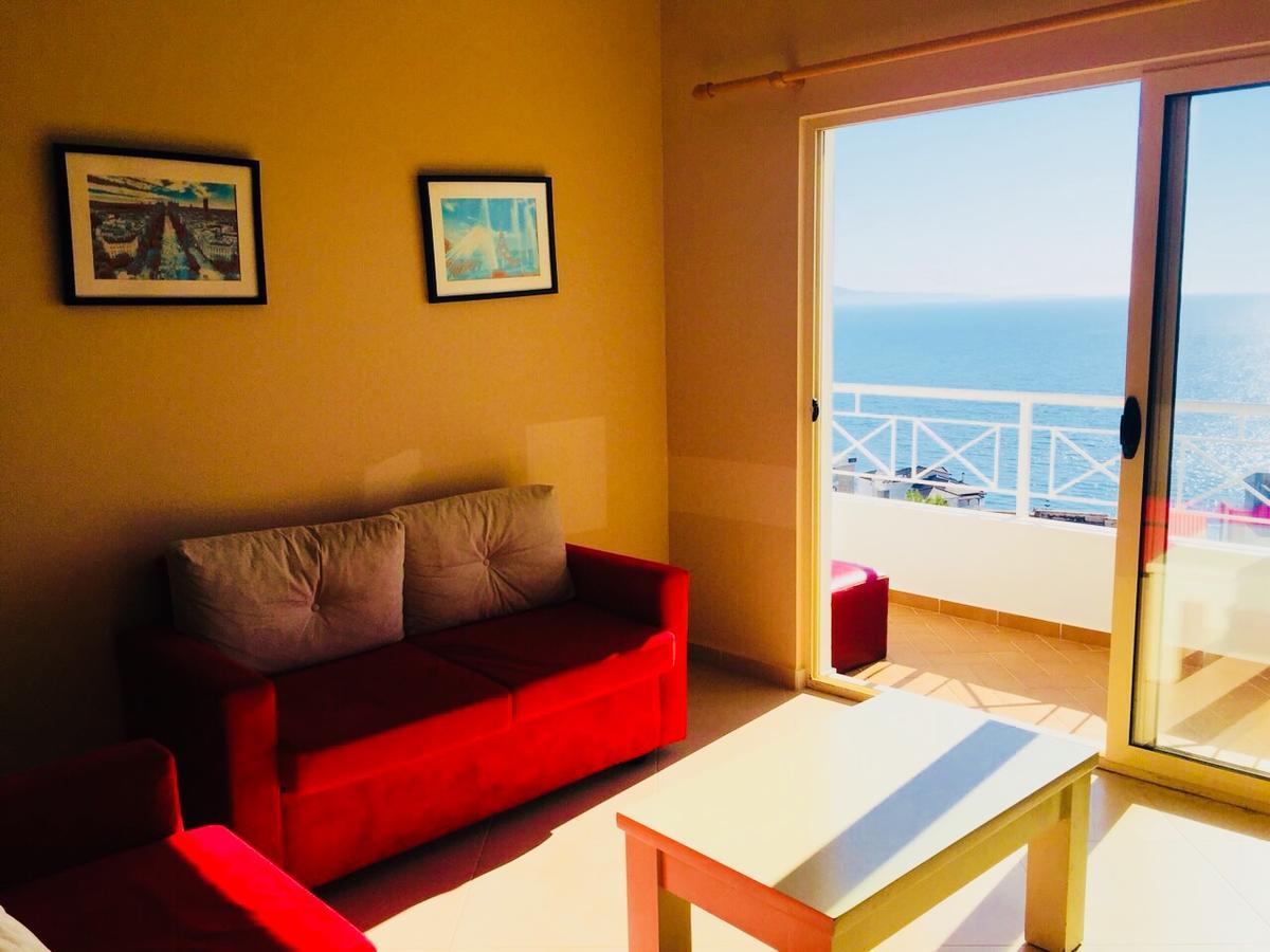 Apartments On The Beach Sarandë エクステリア 写真