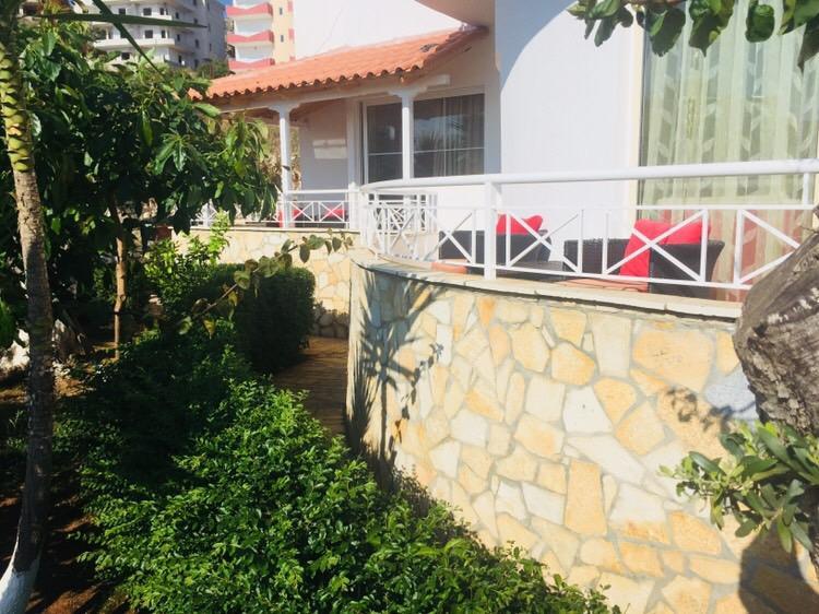 Apartments On The Beach Sarandë エクステリア 写真