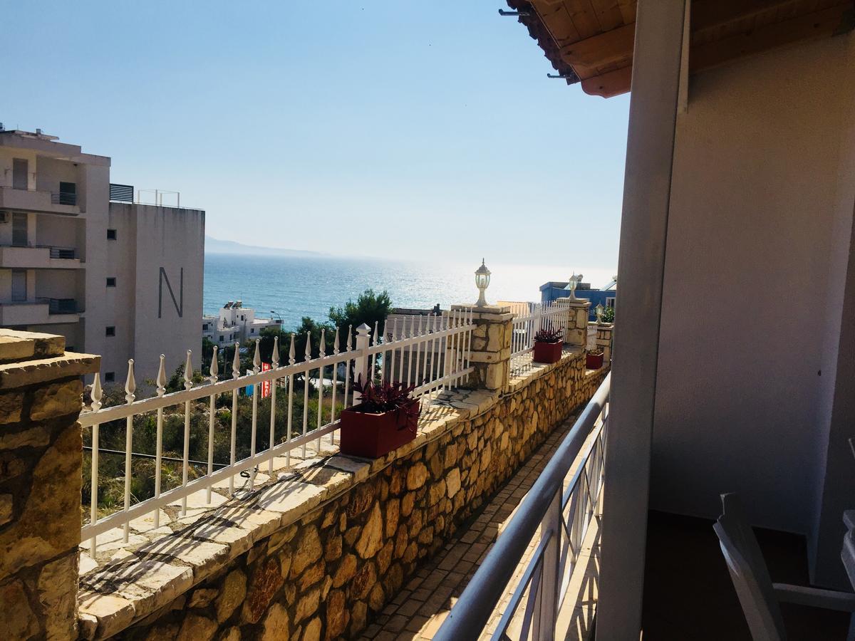 Apartments On The Beach Sarandë エクステリア 写真