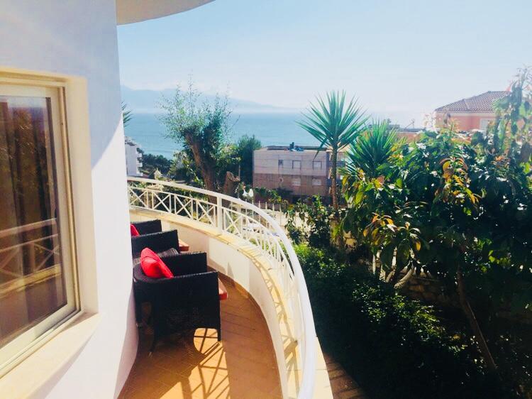 Apartments On The Beach Sarandë エクステリア 写真
