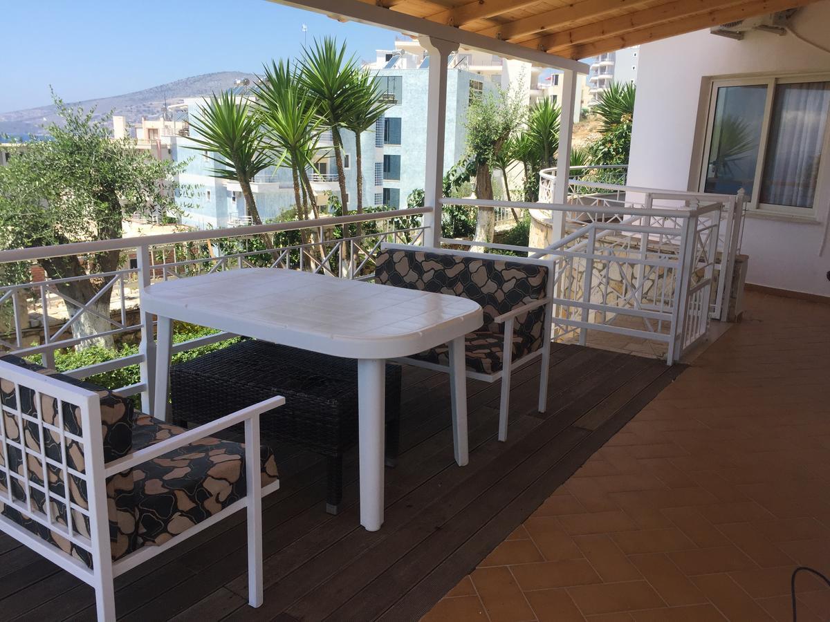 Apartments On The Beach Sarandë エクステリア 写真